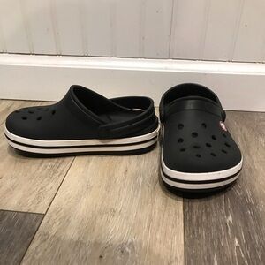 Boys crocs size 1 great condition